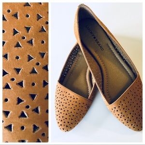 NWOT Lucky Brand Archh2 perforated suede flats 7.5